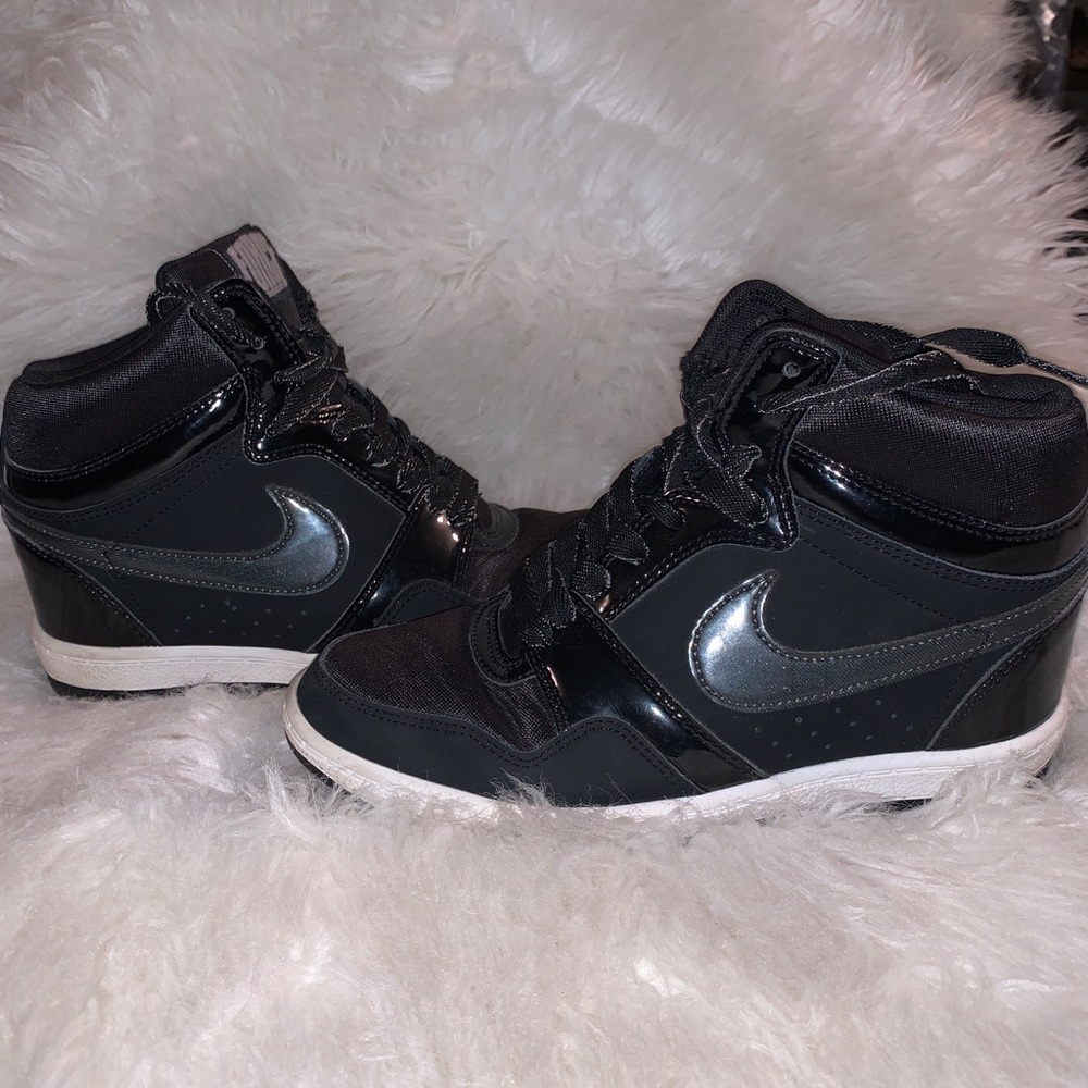 Nike Wedged Forces